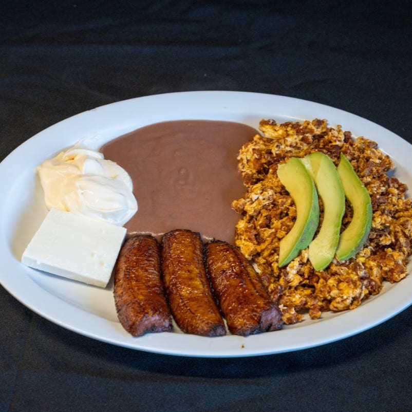HUEVOS CON CHORIZO.
