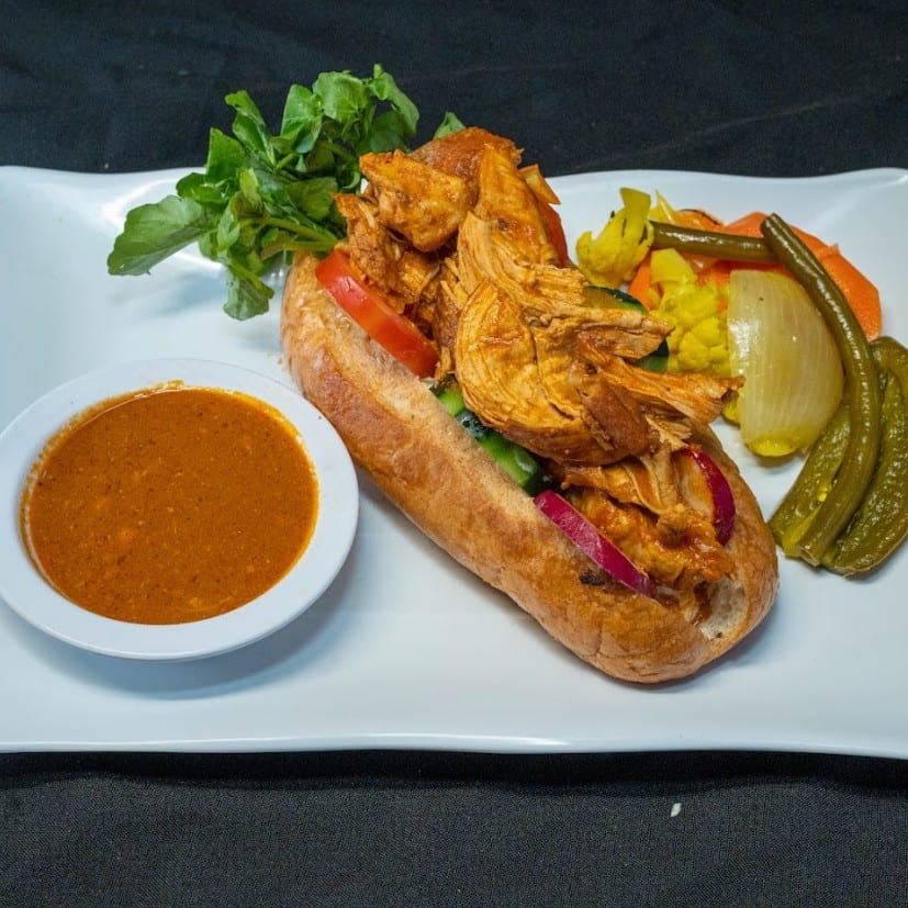PAN CON GALLINA.