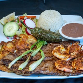 CARNE ASADA CON CAMARONES