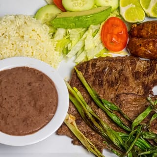 CARNE ASADA CON CHORIZO PLATE